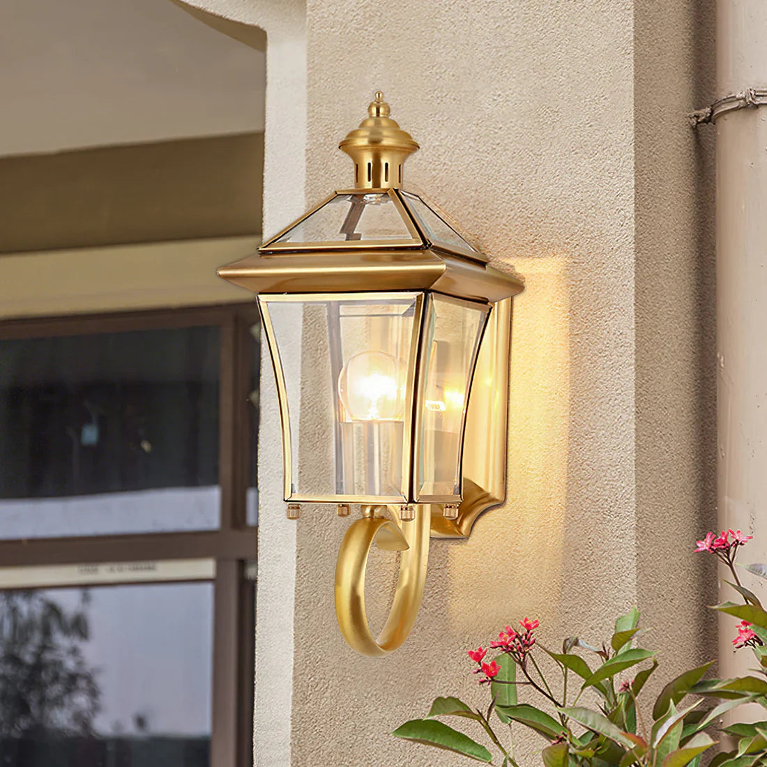 Olivara Retro Brass Outdoor Wall Lamp