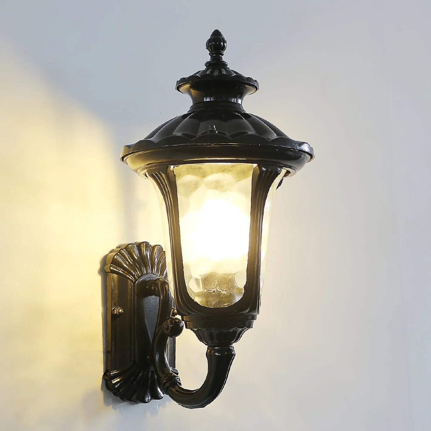Verenia Retro Glass Outdoor Wall Lamp