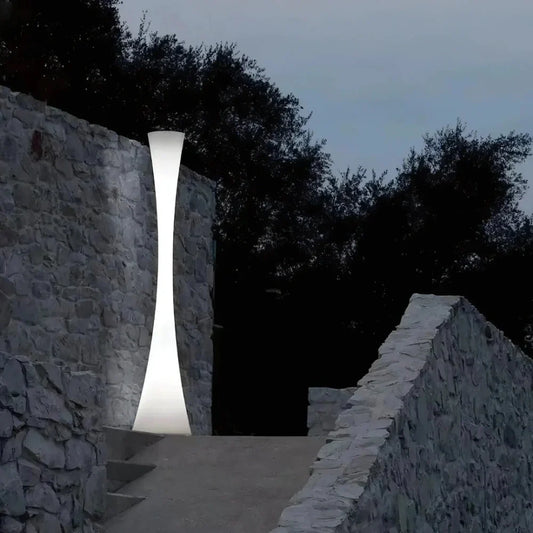 SunSpire Outdoor Lamp