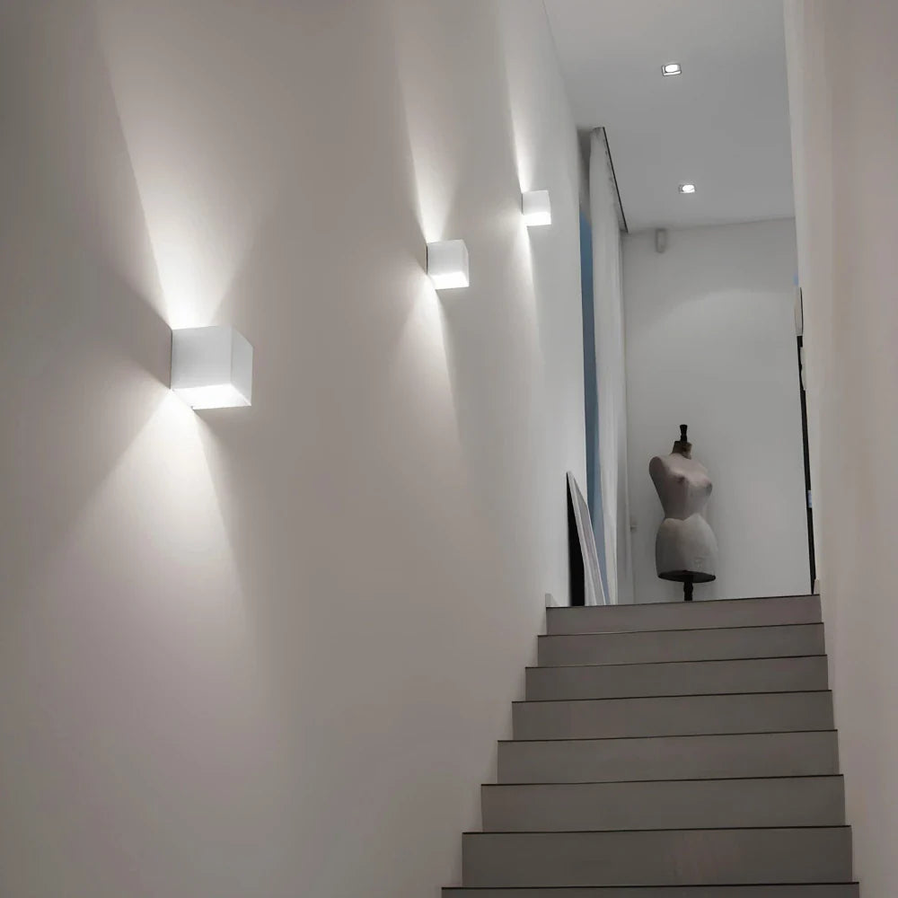 Casa Solaro™ Adjustable Wall Light