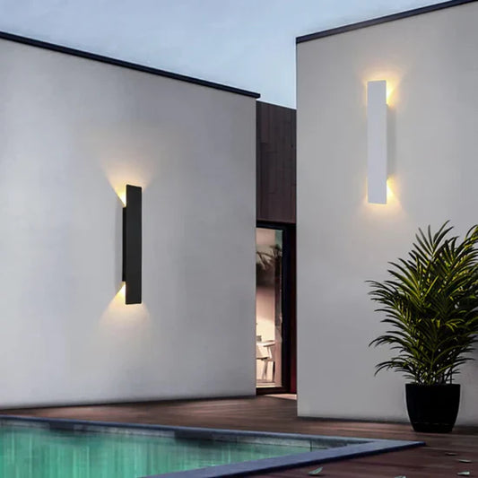 Xyrov Aluminum Wall Lamp