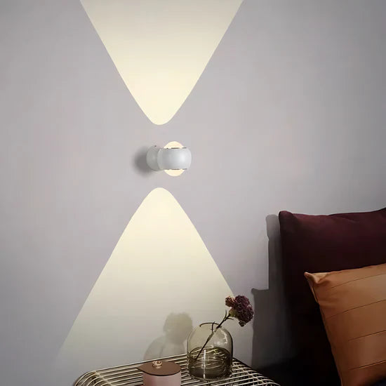 Qylo 180° LED Wall Lamp