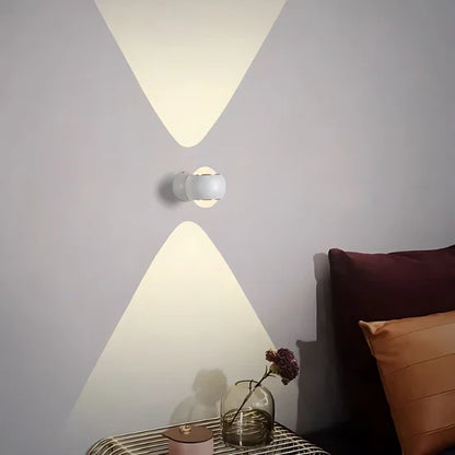 Qylo 180° LED Wall Lamp