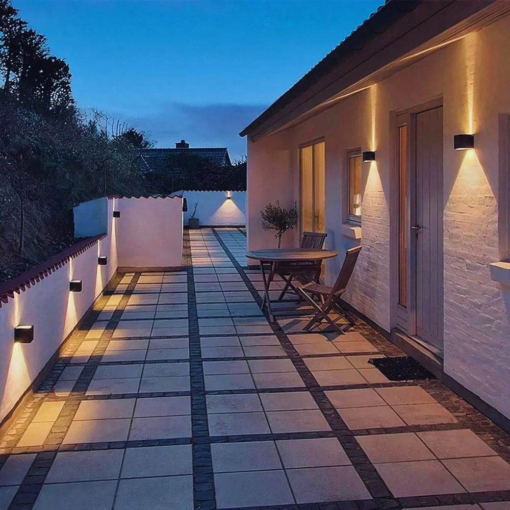 Casa Solaro™ Adjustable Wall Light