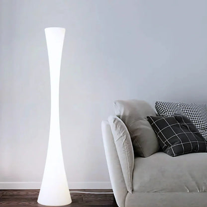 SunSpire Outdoor Lamp