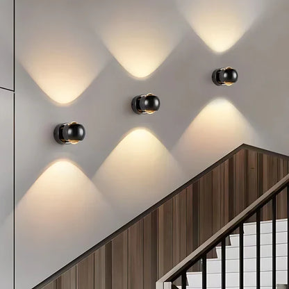 Qylo 180° LED Wall Lamp