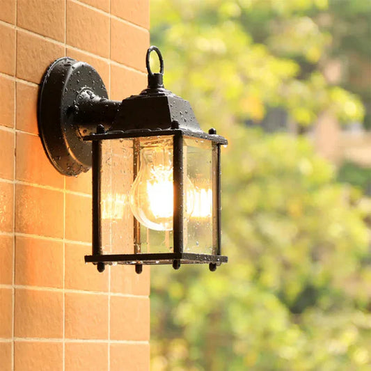 Procula Retro Outdoor Wall Lamp