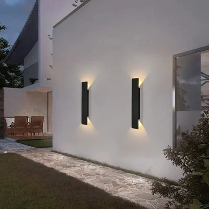 Xyrov Aluminum Wall Lamp