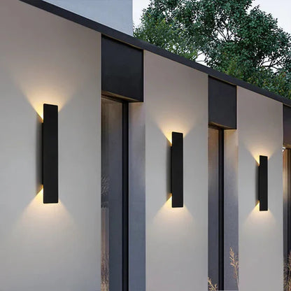 Xyrov Aluminum Wall Lamp