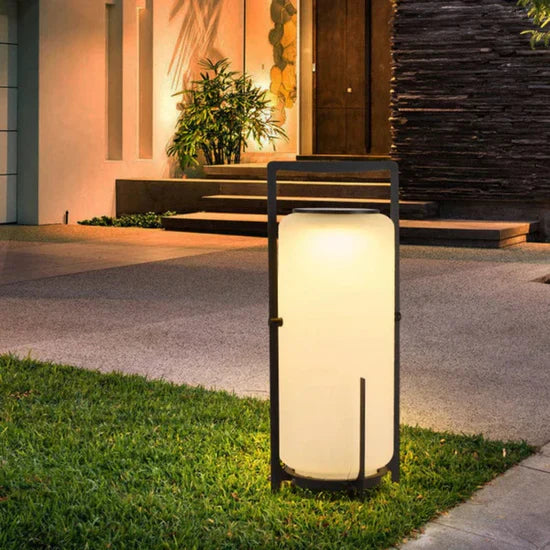 Solis Energy-efficient Solar Outdoor Lamp