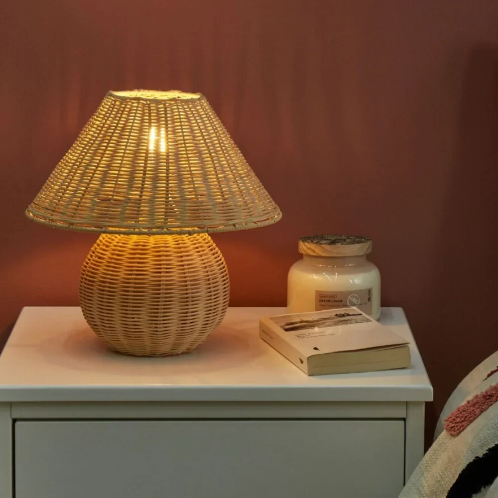 WeaveCraft Table Lamp