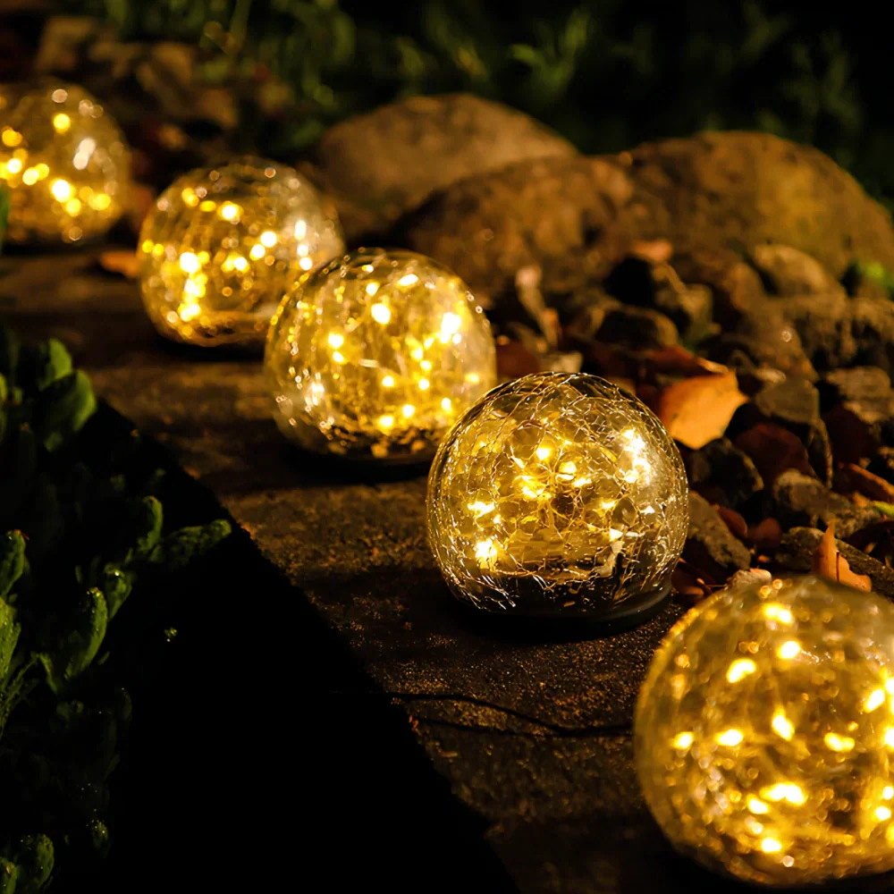 SolarGlobe Garden Light