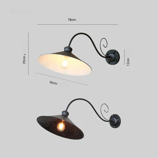 Rayen Vintage Outdoor Wall Lamp