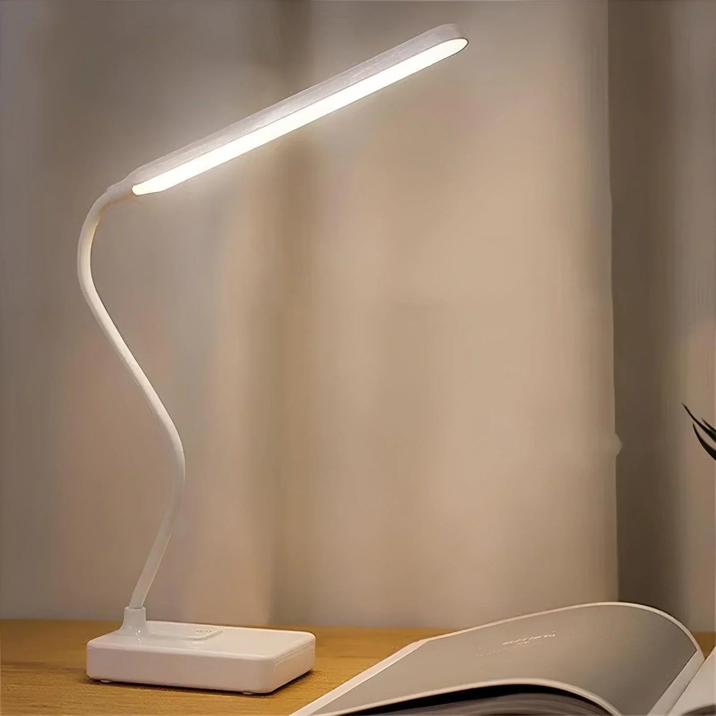NovaFlex Desk Lamp