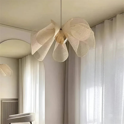 Alethea Bohemian Vintage Flower-Shaped Pendant Lamp