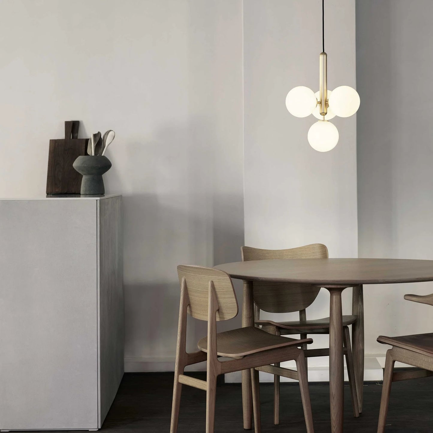 Aethera Modern Glass Pendant Lamp