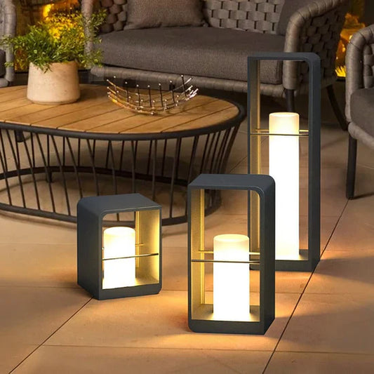 Selaris Solar Powered Garden Lamp