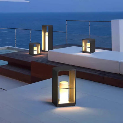 Selaris Solar Powered Garden Lamp