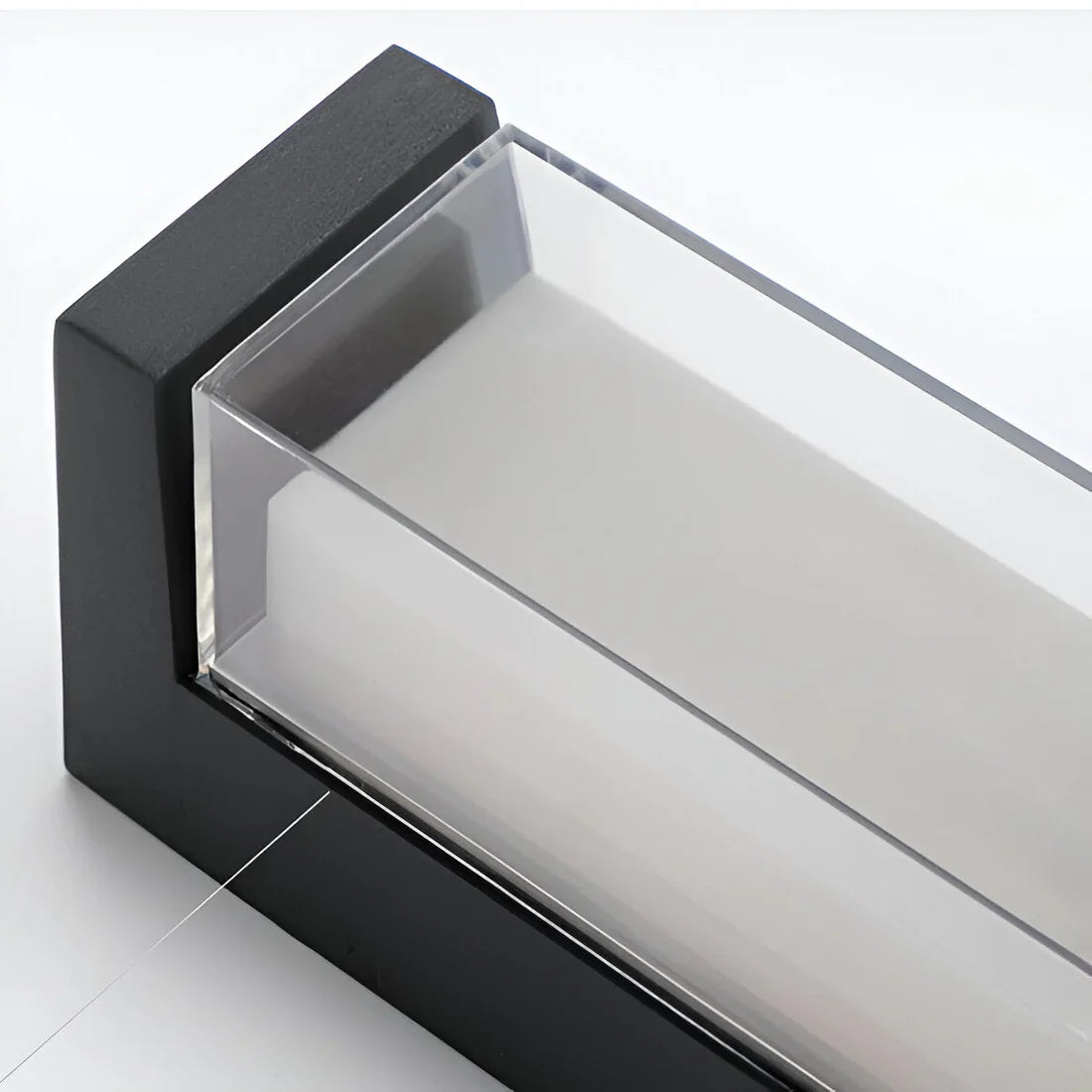 Renara Modern Outdoor Wall Lamp