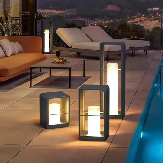 Selaris Solar Powered Garden Lamp