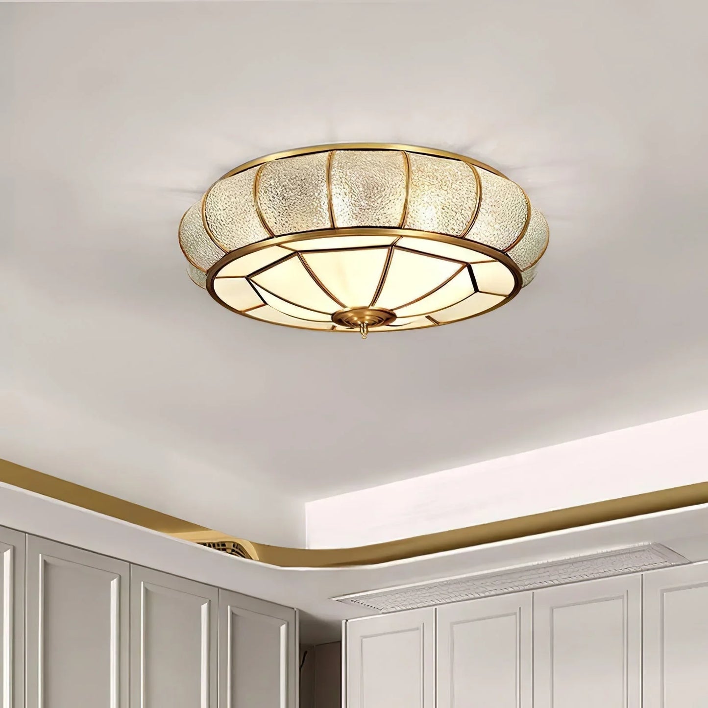 Delmira Round Ceiling Lamp in Structured Glass