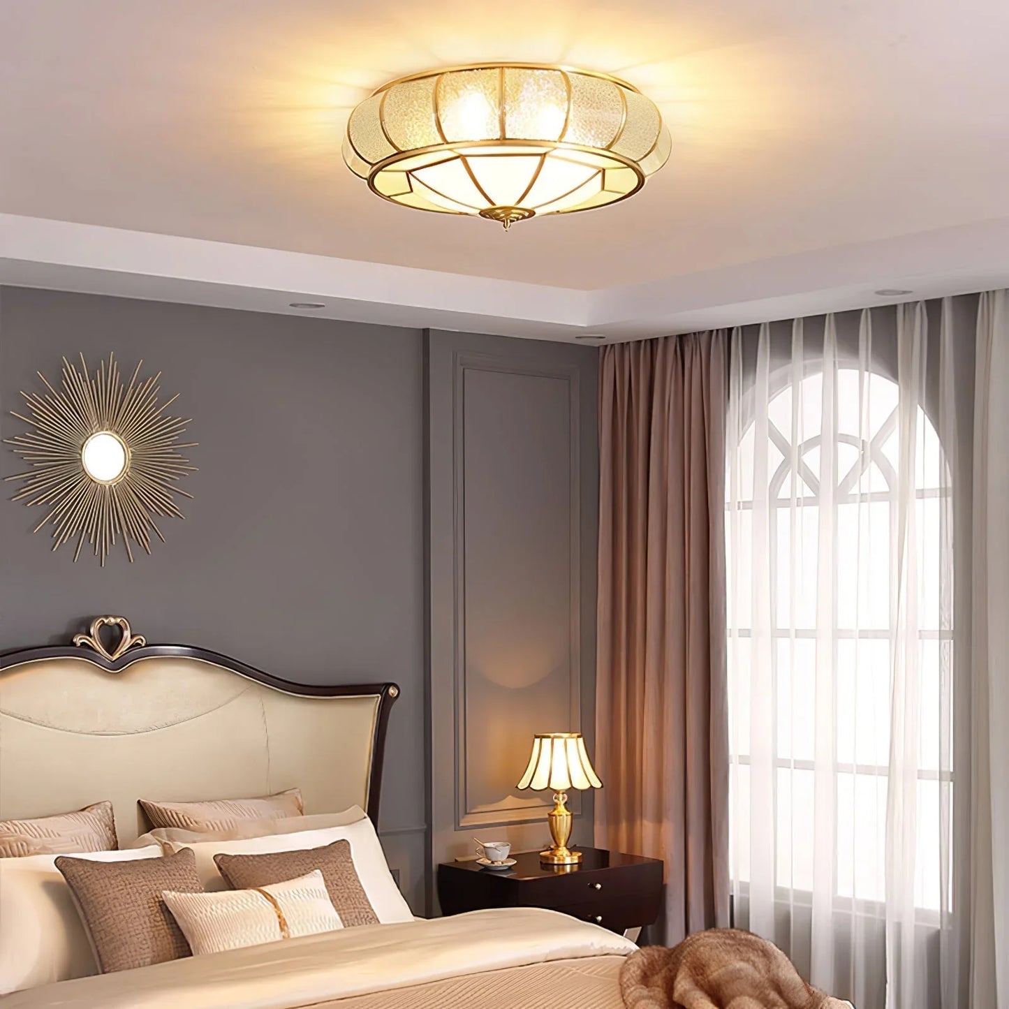 Delmira Round Ceiling Lamp in Structured Glass