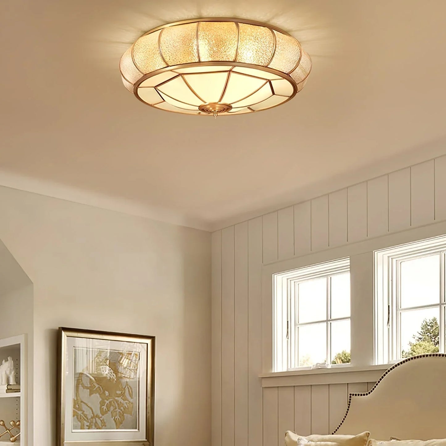 Delmira Round Ceiling Lamp in Structured Glass