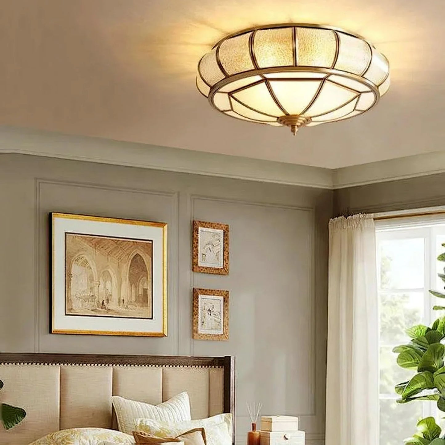Delmira Round Ceiling Lamp in Structured Glass